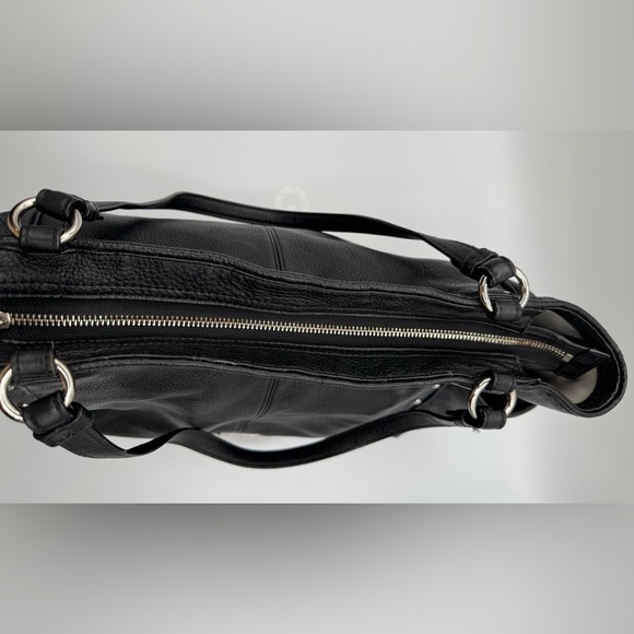 Coach Black Park Leather Carrie Tote | Good Used Condition - Picture 9 of 17